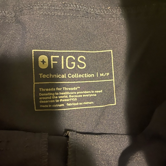 FIGS Scrub Bottoms Size M - Picture 5 of 5